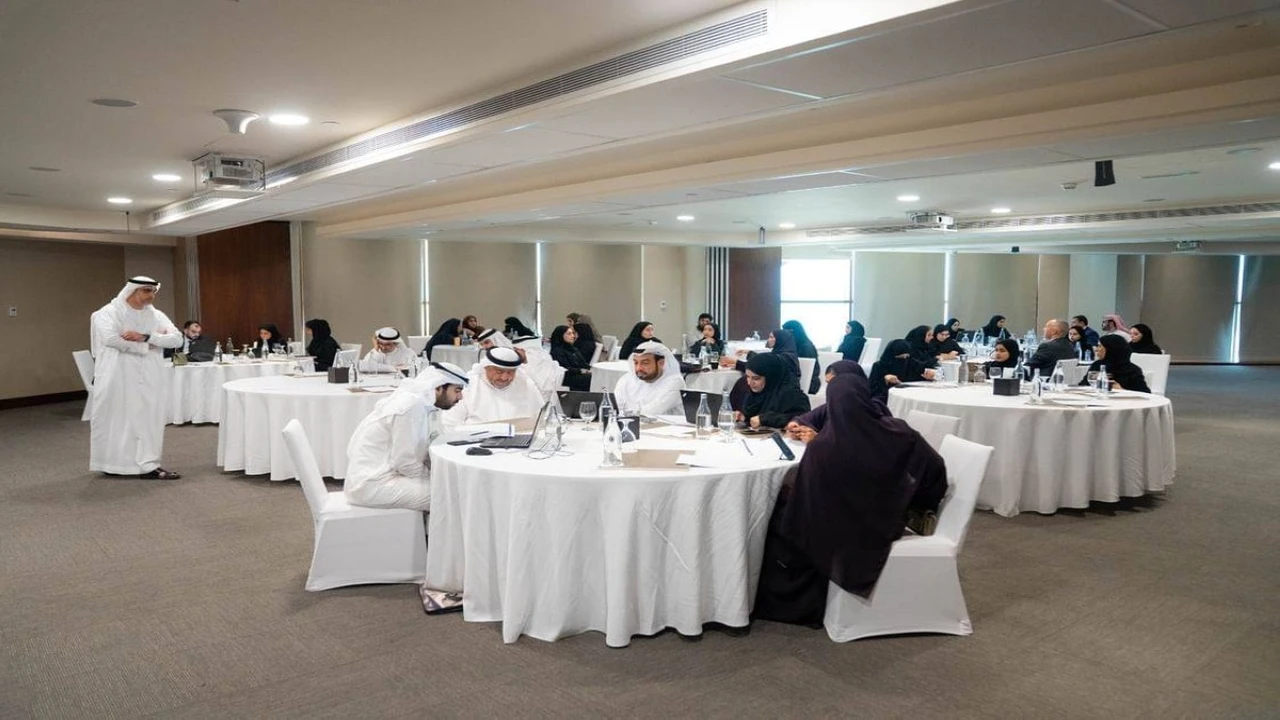 غرفة عجمان تطور استراتيجيات توظيف الذكاء الاصطناعي في خدماتها